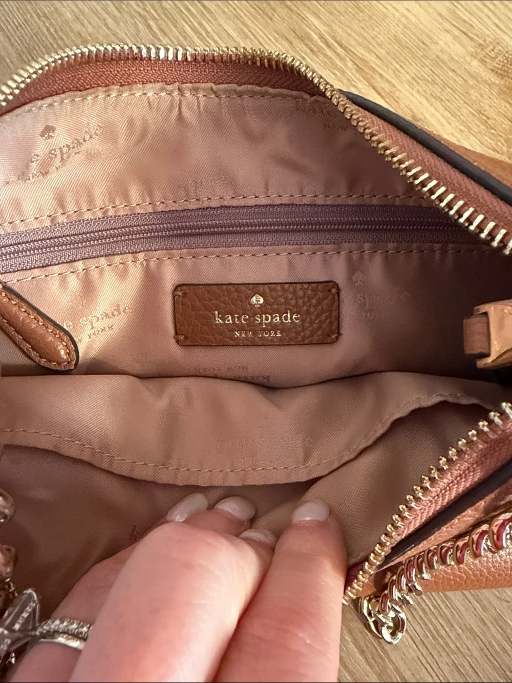 Kate Spade ♠️ Pebbled Leather Shoulder Bag in Tan-Cognac with Gold Chain - Picture 2 of 4